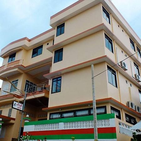 Kawthaung 企鹅宾馆酒店 外观 照片